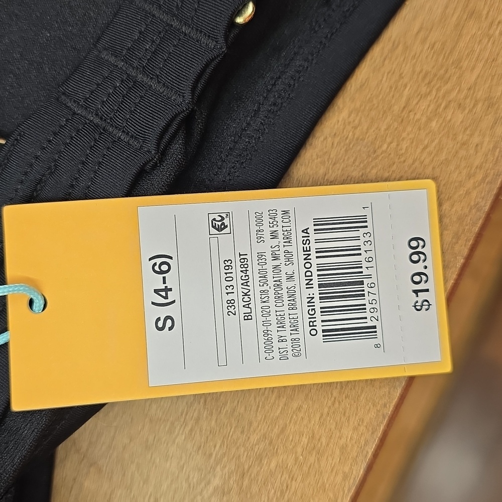 (J35) Kona Sol Black Women's Swim Top - Picture 7 of 7